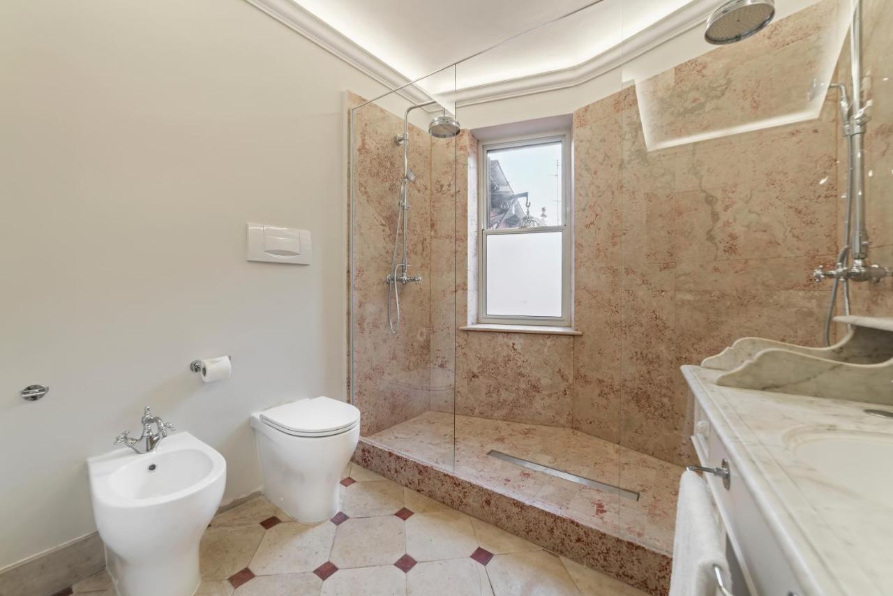 Bmga L Viapaola43 Palace Luxury Penthouse 2Bdr Рим Екстериор снимка